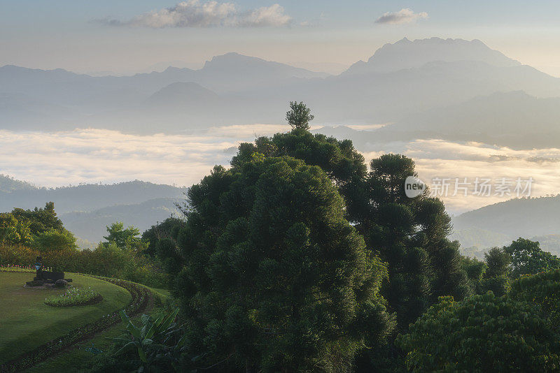 泰国清迈和Mae Hong Son的怀南国家公园早上的视点